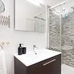 Apartment Home2book Spacious Family Home, Cruz Center *