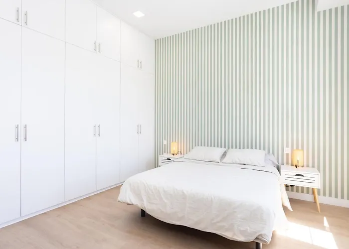 Home2book Spacious Family Home, Cruz Center Apartament